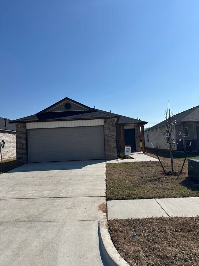 Building Photo - Save $500 on Your Move-In Costs — Sign by 5/22! Charming  3 Bed, 2 Bath Home in Purcell