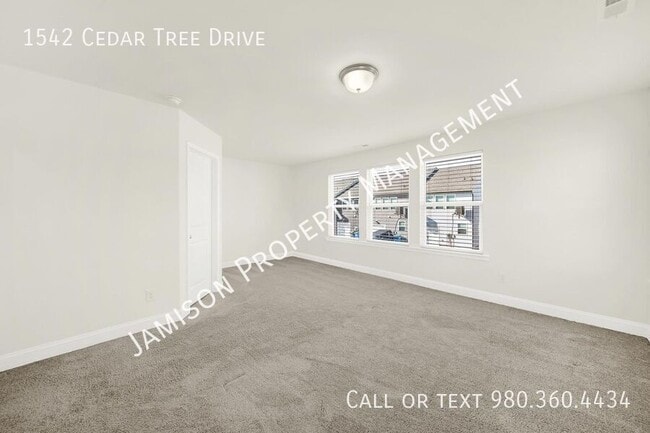 Building Photo - 1542 Cedar Tree Dr