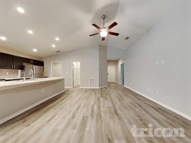 Building Photo - 8070 Diamond Creek Ln