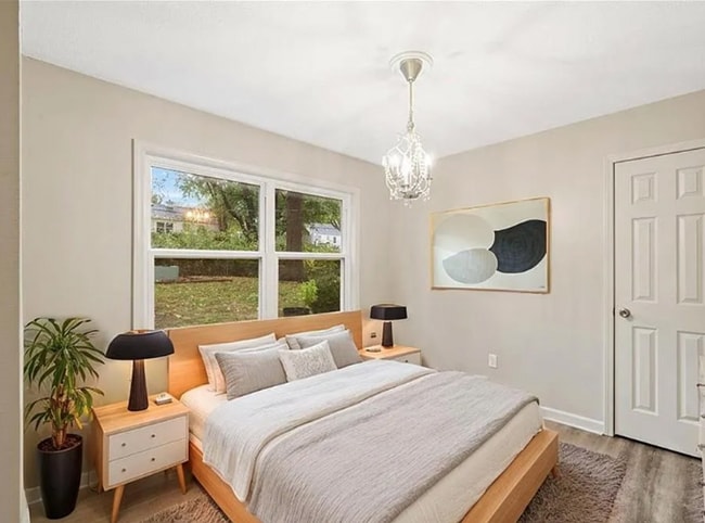 Building Photo - This Prairie Village Ranch is Ready for You!