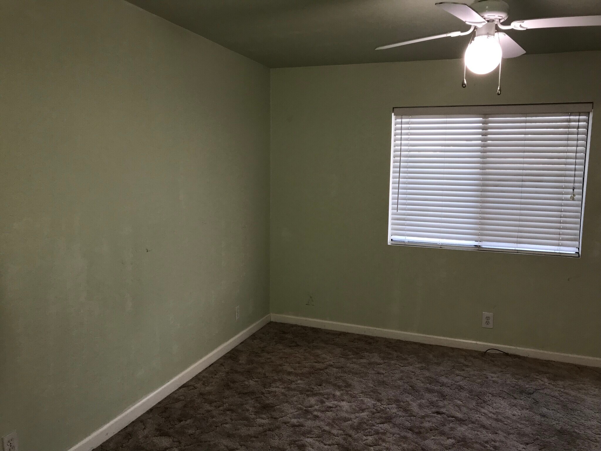 Bedroom 1 - 852 Kellogg Ave