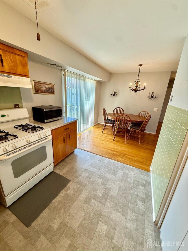 Building Photo - 4 Texas Ct