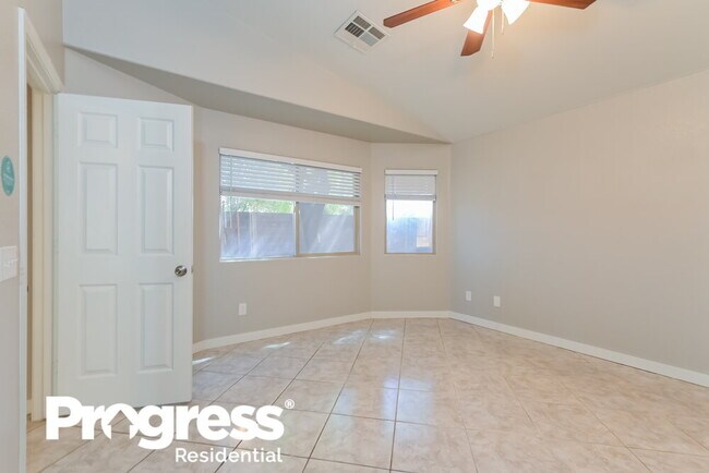 Building Photo - 5537 Harbor Pointe Ave