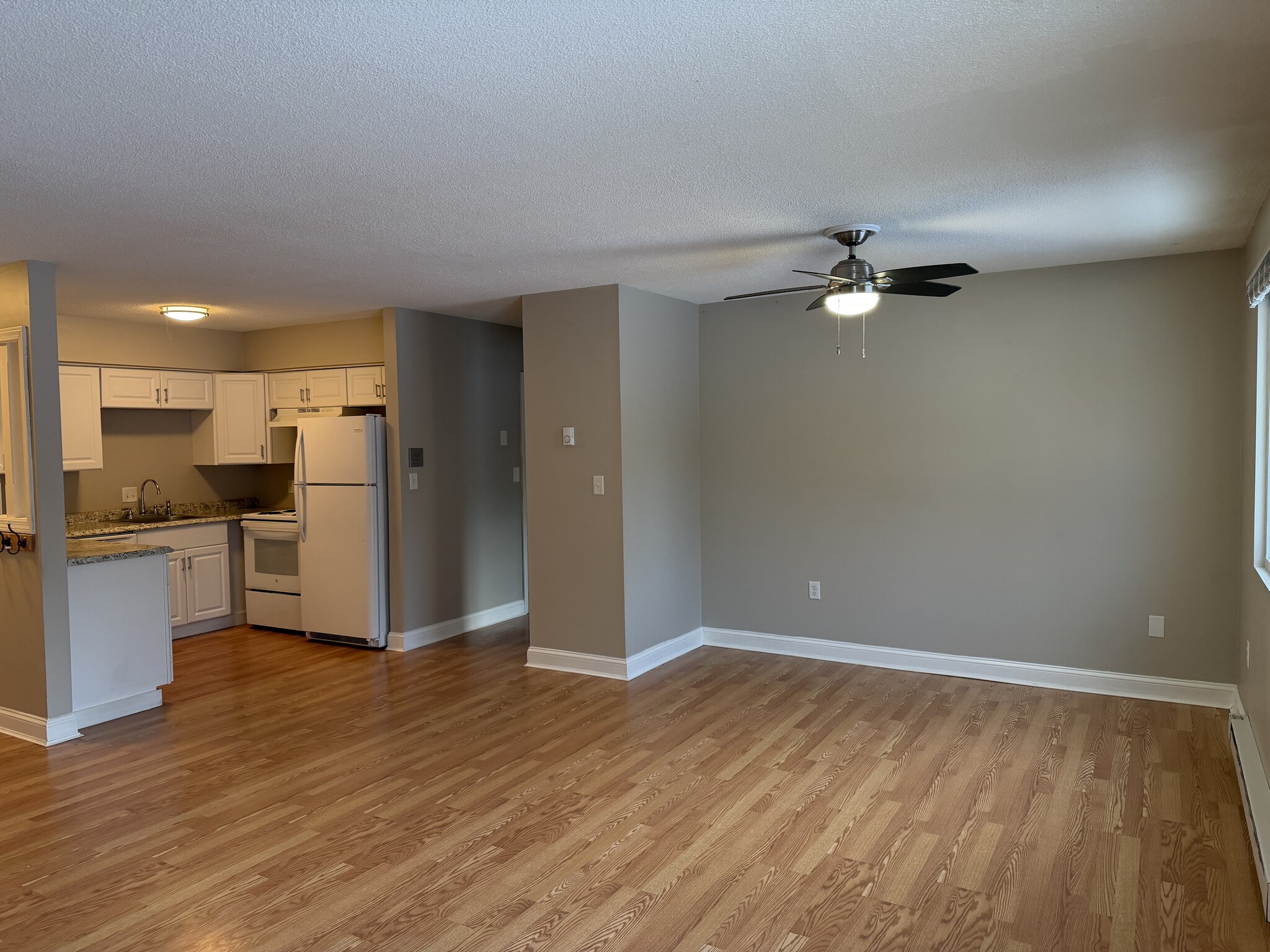 Building Photo - 25 Mercury Dr