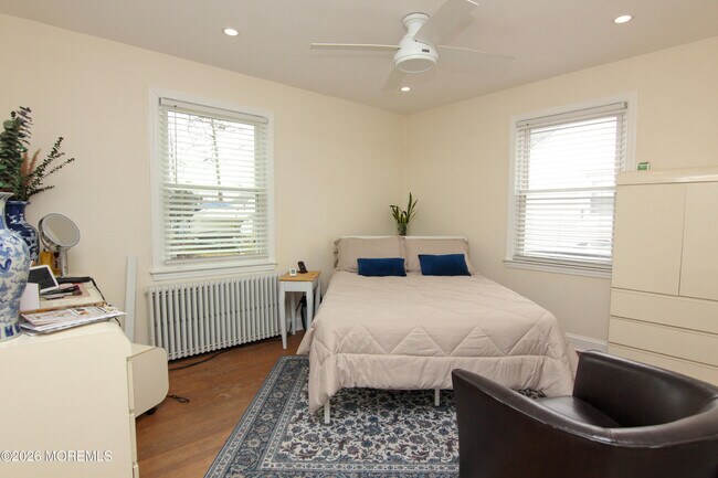 Building Photo - 240 7th Ave