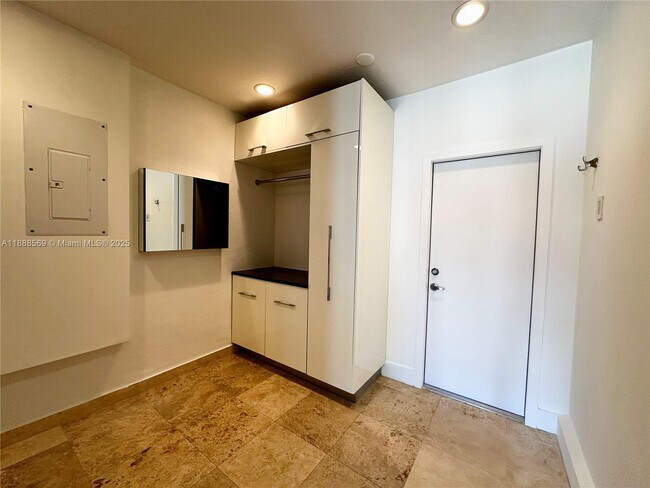 Building Photo - 18201 SW 149th Ave
