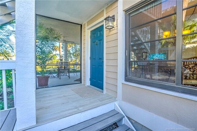 Building Photo - 331 Golfview Cir