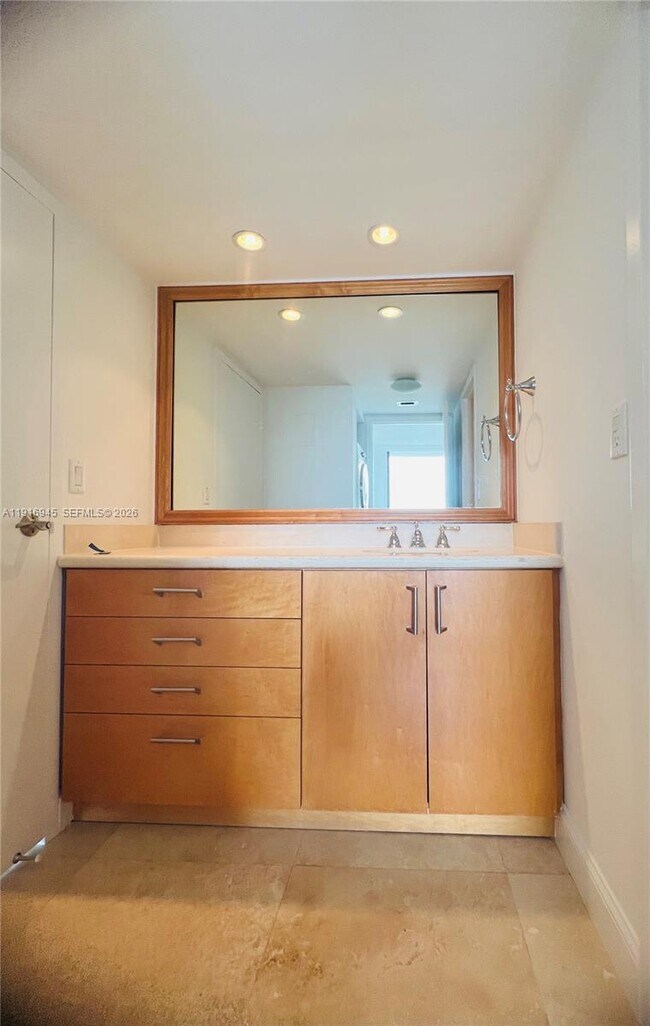 Building Photo - 2333 Brickell Ave