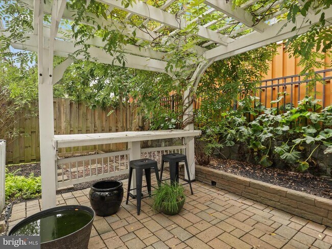 Building Photo - 5638 Kertscher Terrace