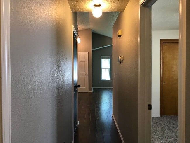 Building Photo - West Boise 3 bedroom, 2 bath home for rent