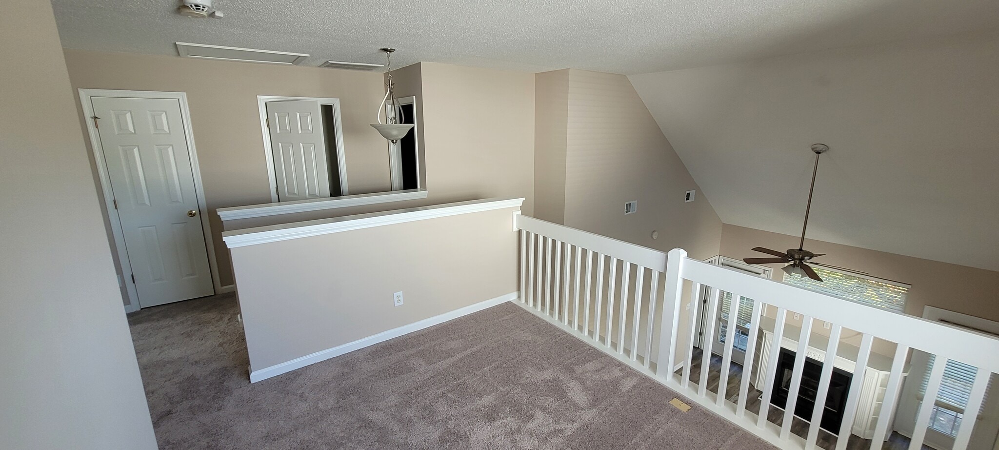 Building Photo - 5610 Harbor House Dr