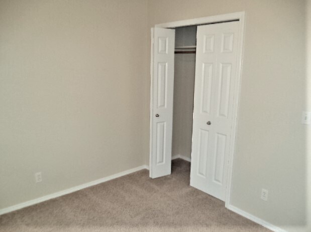 Building Photo - 11549 Roanoke Dr