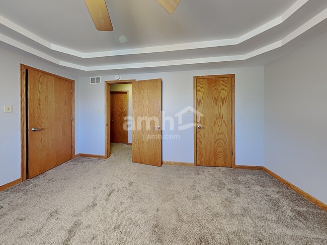 Building Photo - 1509 Bassett Dr
