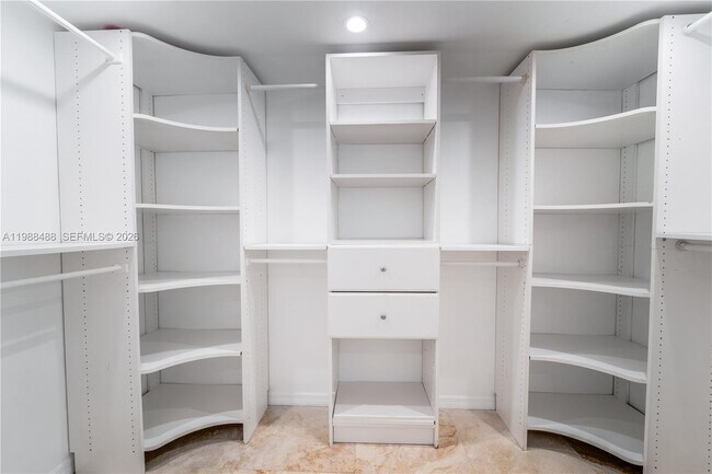 Building Photo - 6039 Collins Ave