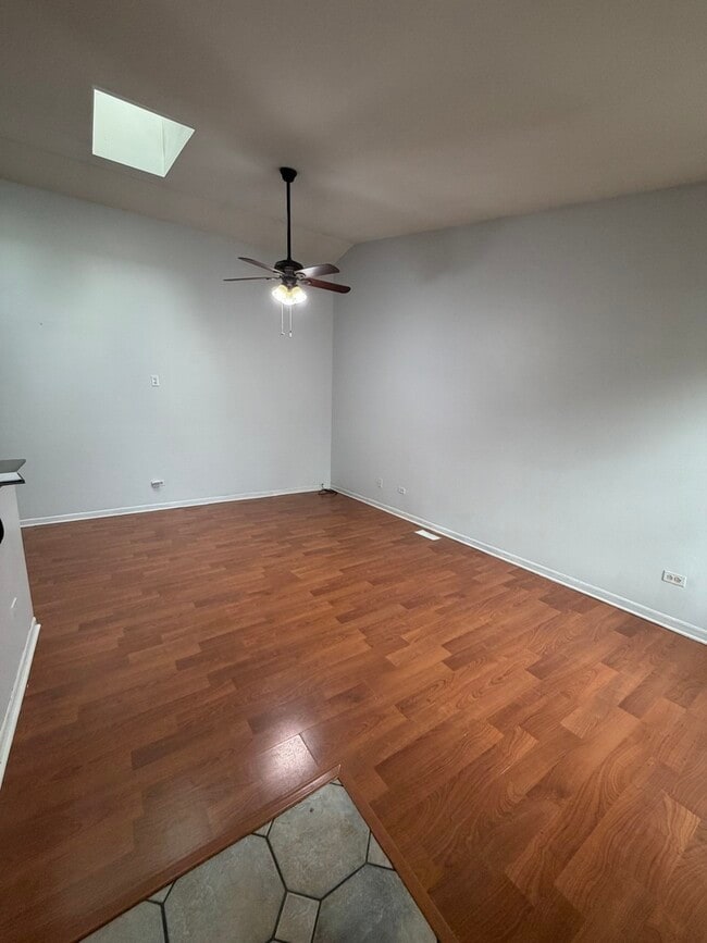 Building Photo - 3627 Linden Dr