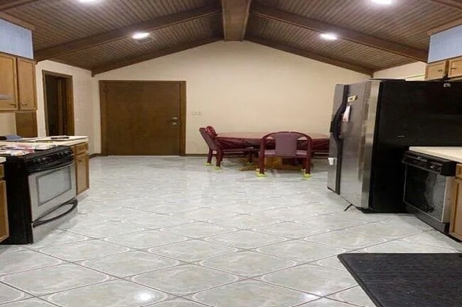 Building Photo - 1119 Meadowvale Dr