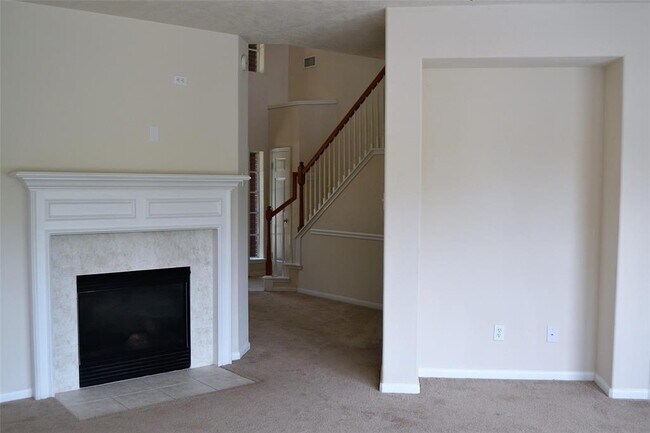 Building Photo - 1527 Turret Crown Dr