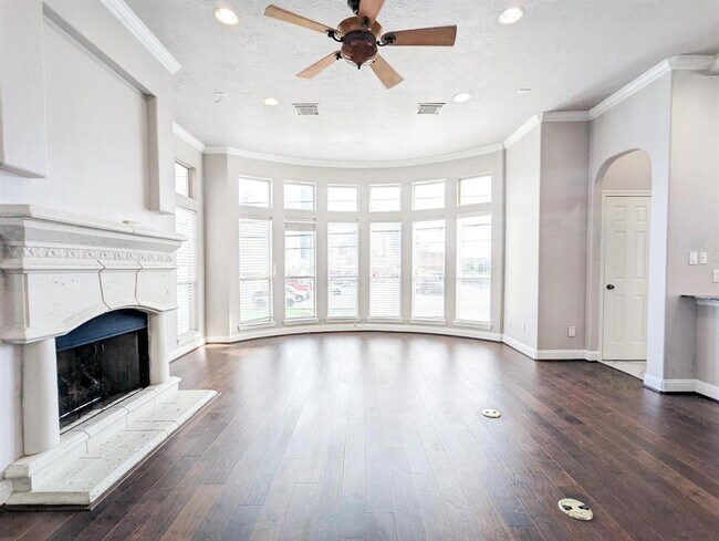 Building Photo - 1304 Dart St