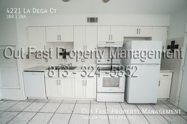 Building Photo - 4221 La Dega Ct