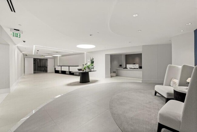 Building Photo - 3325 Piedmont Rd NE