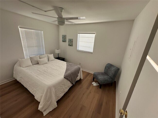 Building Photo - 9474 Tacoma Ave