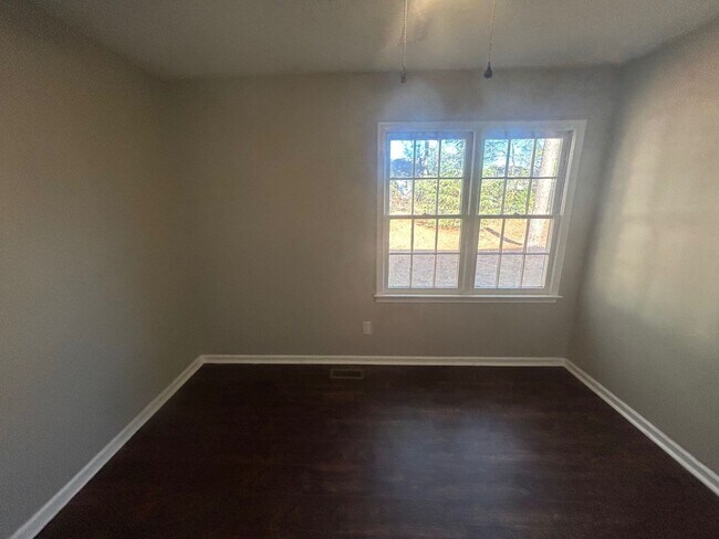 Building Photo - 207 Coronado Rd