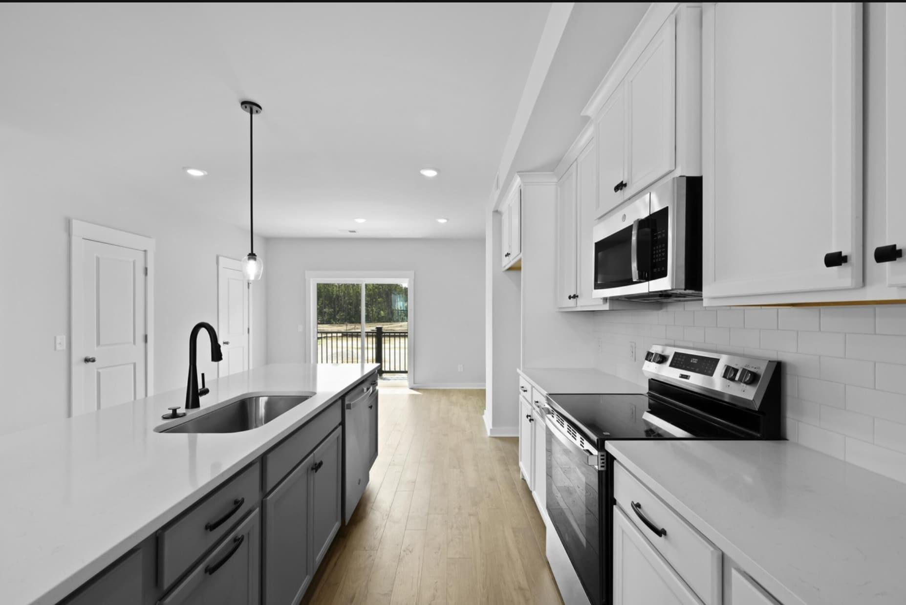 kitchen & balcony access - 421 Talbot Dr