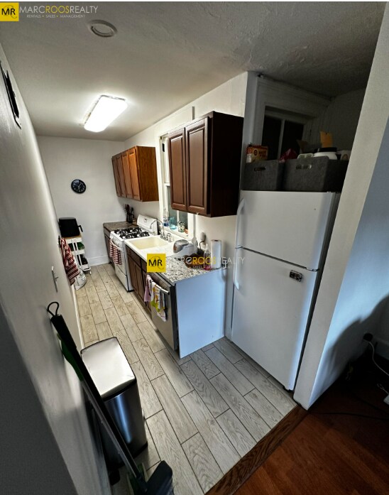 Building Photo - 456 Beacon St