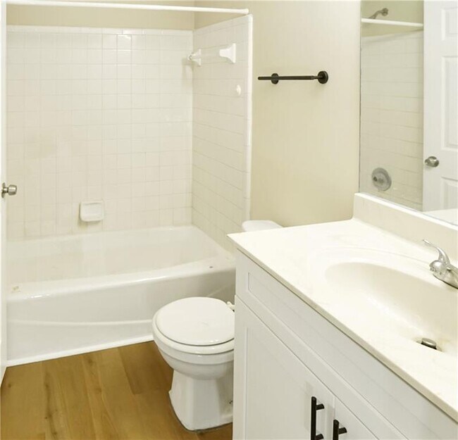 Building Photo - 5847 Trent Walk Dr