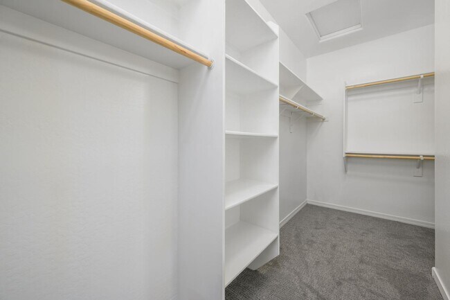 Building Photo - 8536 S 40th Glen