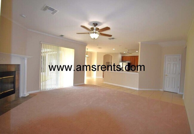 Building Photo - Spacious 5 bedroom home in Hunter Creek