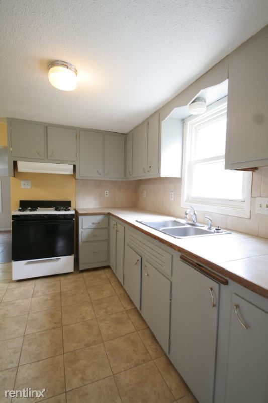 Building Photo - 3 br, 1 bath House - 840 5th Ave SE