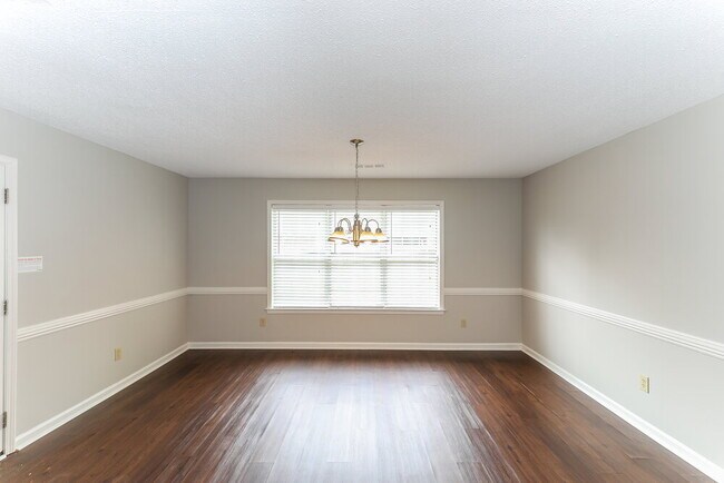 Building Photo - 7143 Emily Ln