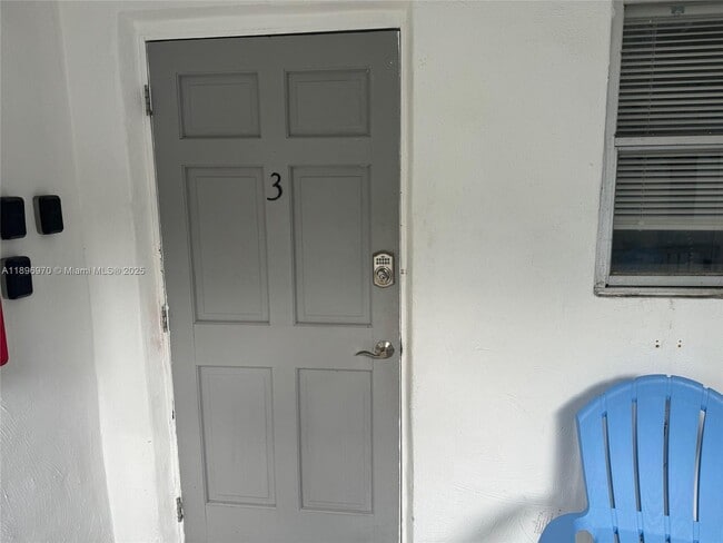 Building Photo - $1,875MONTHLY;2029 PIERCE ST #3 HOLLYWOOD, FL