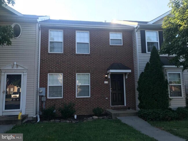 Primary Photo - 145 Lexington Ct