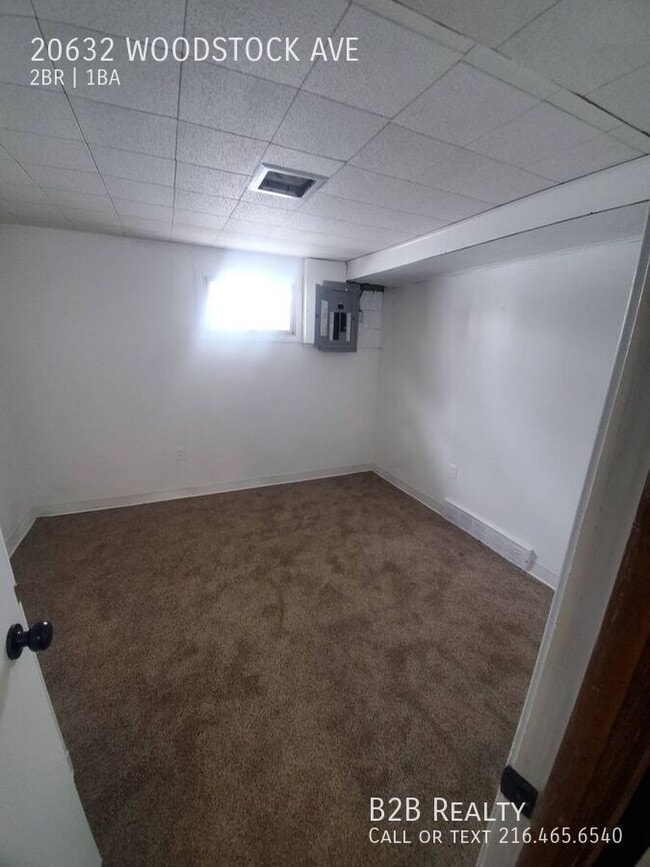 Building Photo - 20632 Woodstock Ave