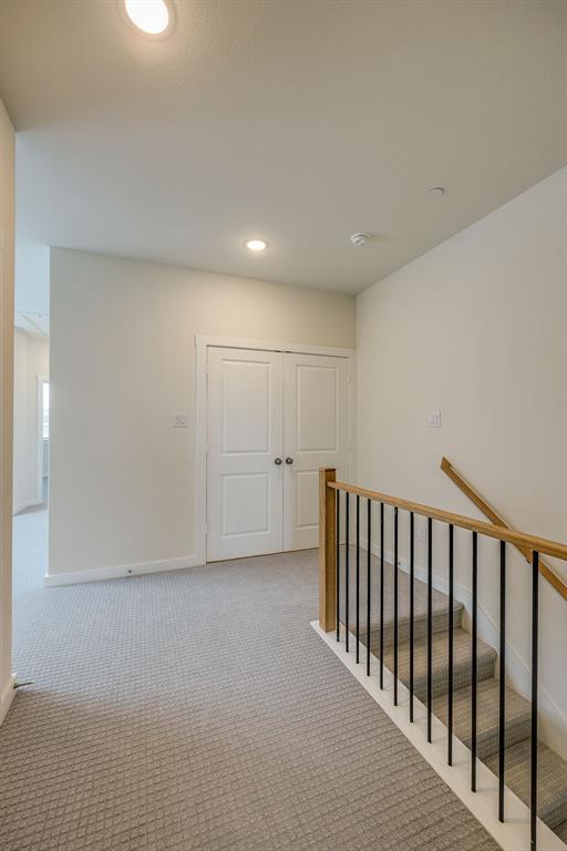 Building Photo - 1770 Thornton Dr
