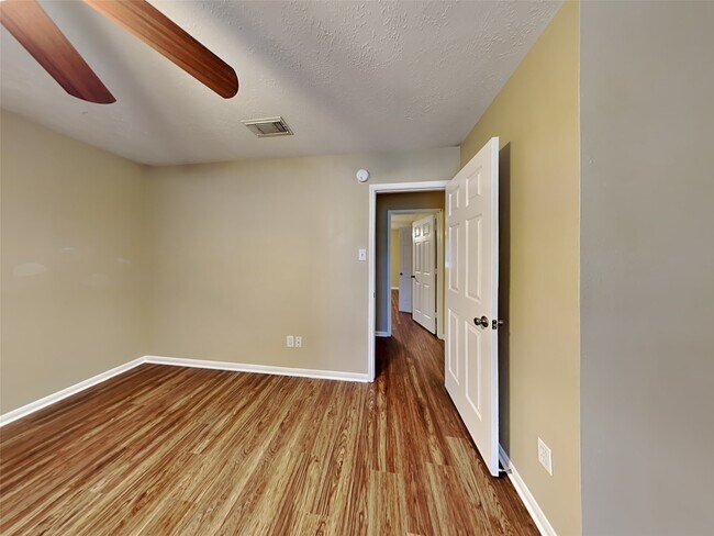 Building Photo - 31306 Perlican Dr