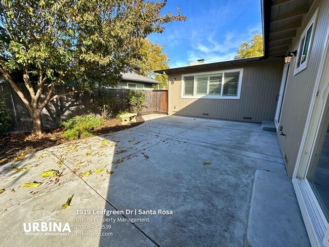 Building Photo - Move-In Ready 3-Bedroom Gem in Santa Rosa with Gorgeous Outdoor Space!