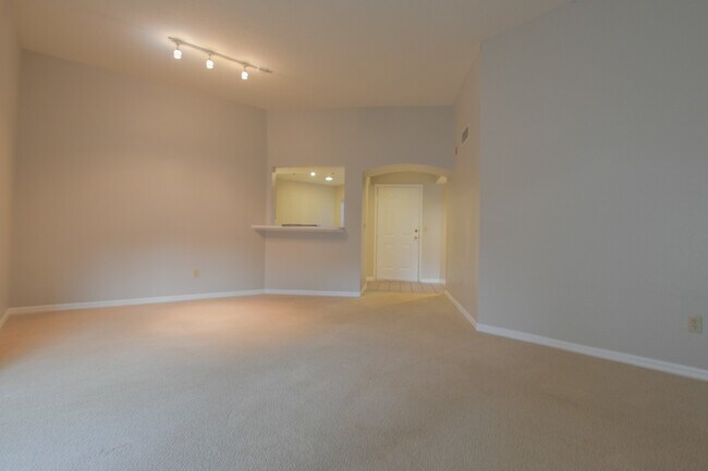 Building Photo - 7270 Westpointe Blvd
