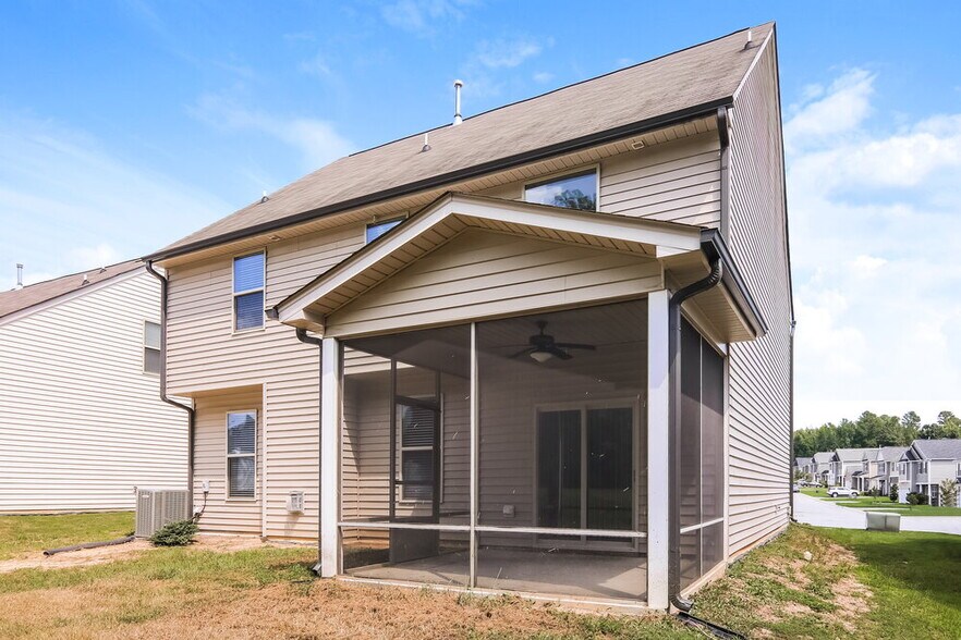 Building Photo - 3640 Tule Spring St