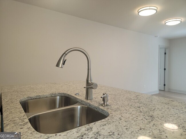 Building Photo - 413 Loblolly Ridge Rd