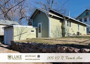 Building Photo - 205 1/2 N French Ave-