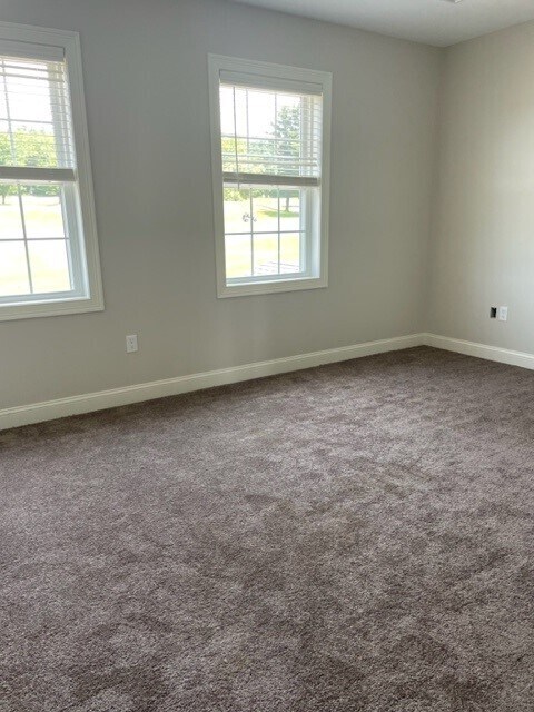 Building Photo - 477 Greenside Way