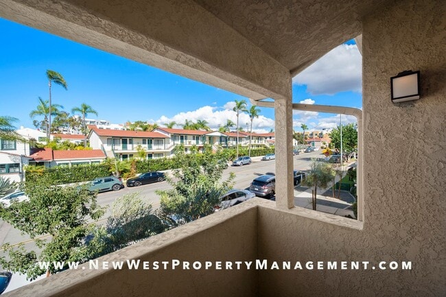 Building Photo - Exquisite North Park/University Heights Townhome, Small Pet Ok!