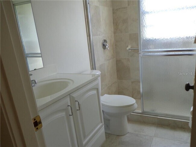 Building Photo - 7070 Fairway Bend Ln