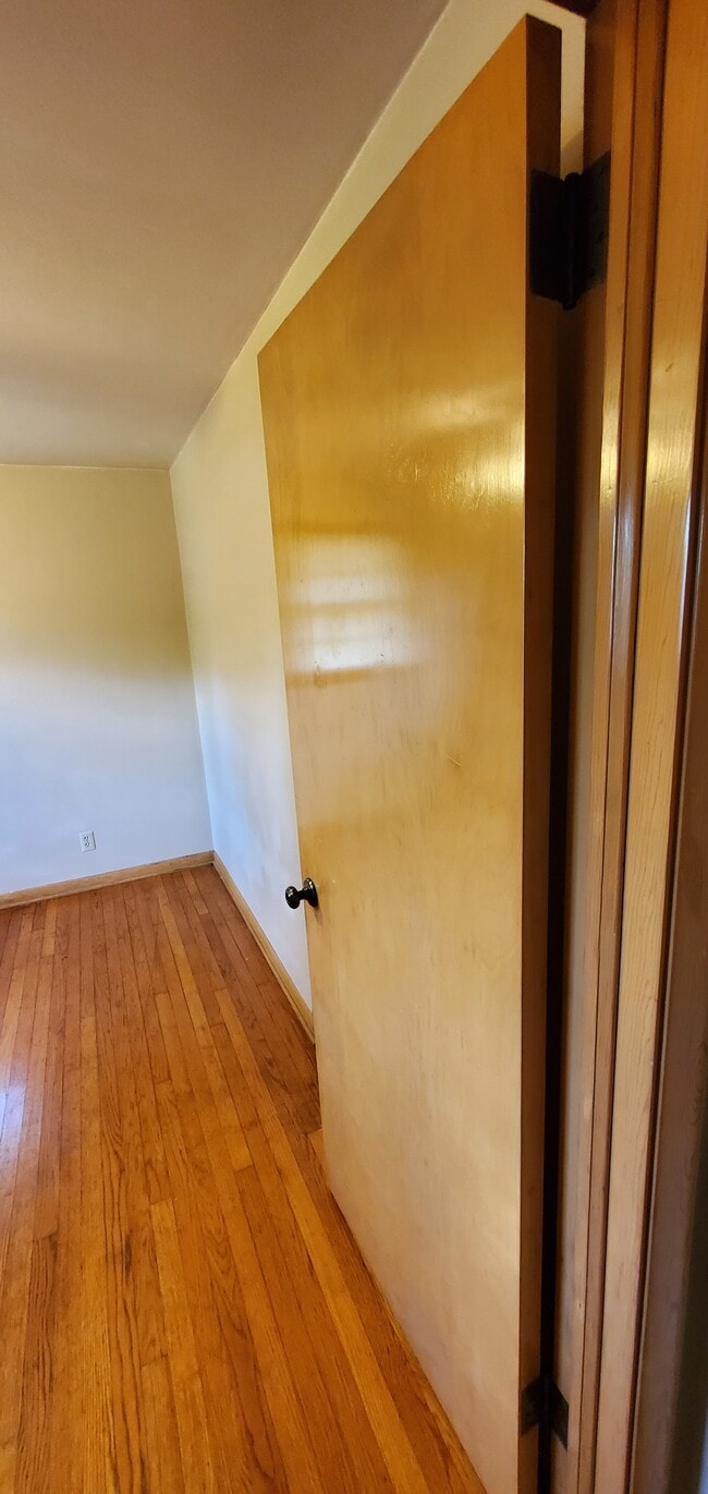 Building Photo - 1163 Higgins Ave