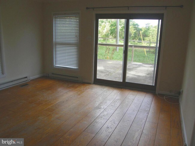 Building Photo - 72 Nutwell Rd