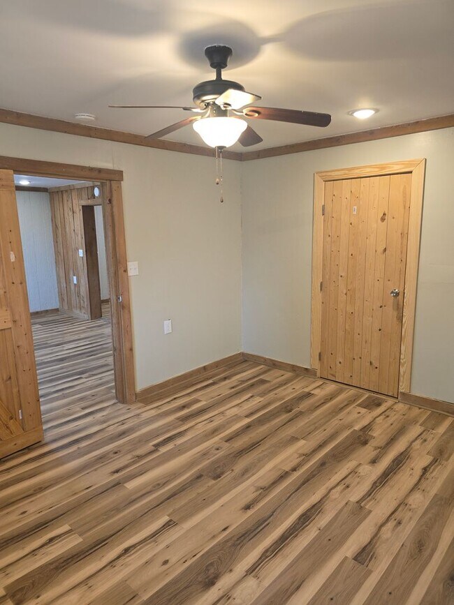 Building Photo - Hilltop Retreat with Stunning Views – Fully Remodeled 3BR/2BA Home