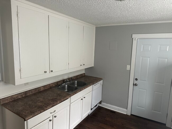 Building Photo - 107 Prospect Ave